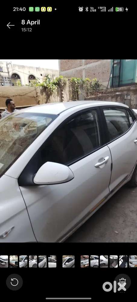 Texi Car Rent Ke Liye Deni Hai
