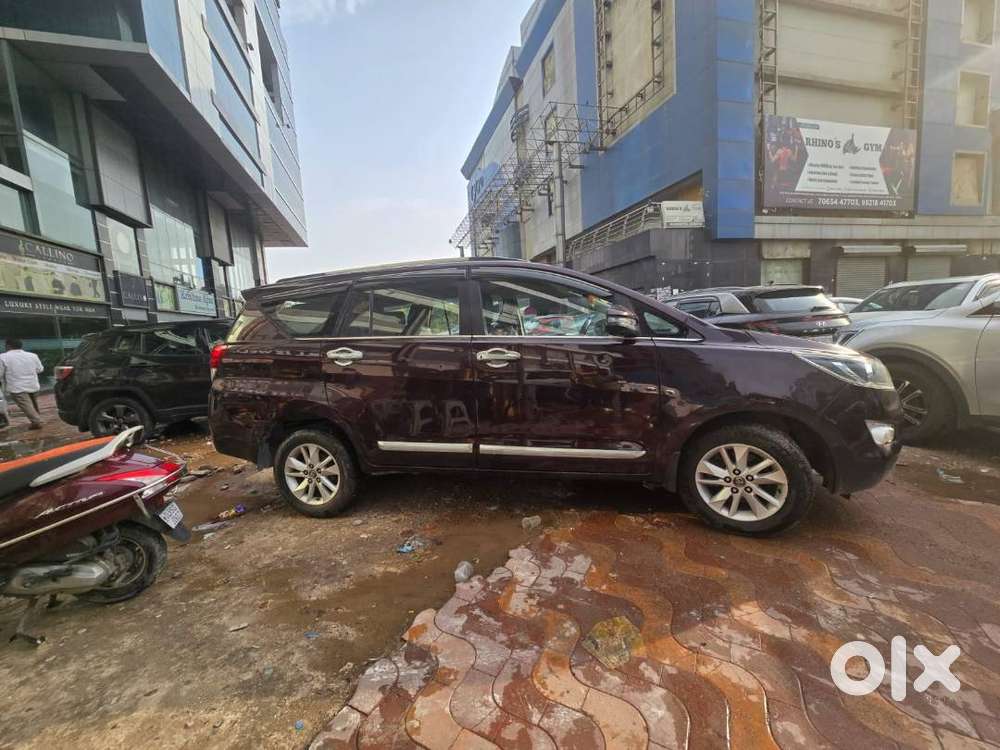 Toyota Innova Crysta 2018 Diesel Well Maintained