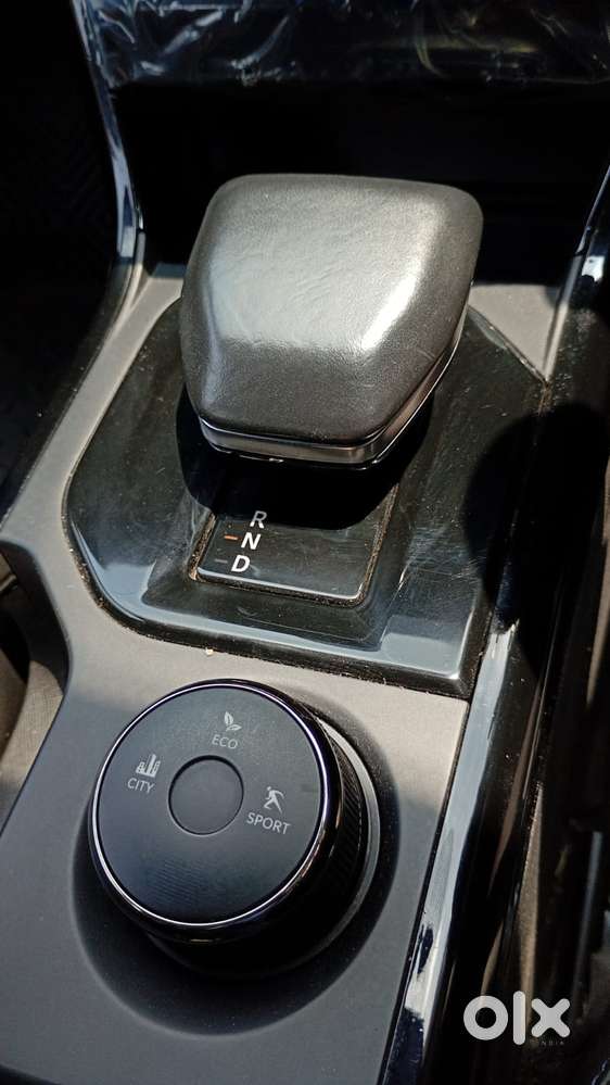 Tata Nexon Fearless Plus Purple 1.5 Revotorq Diesel 6amt Dual Tone, ..