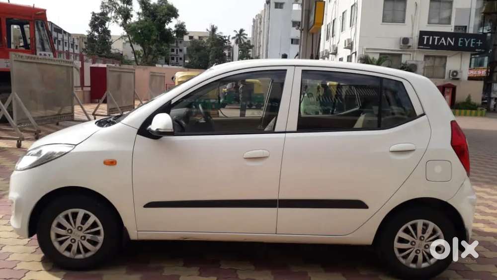 Hyundai I10 Sportz Petrol 2013
