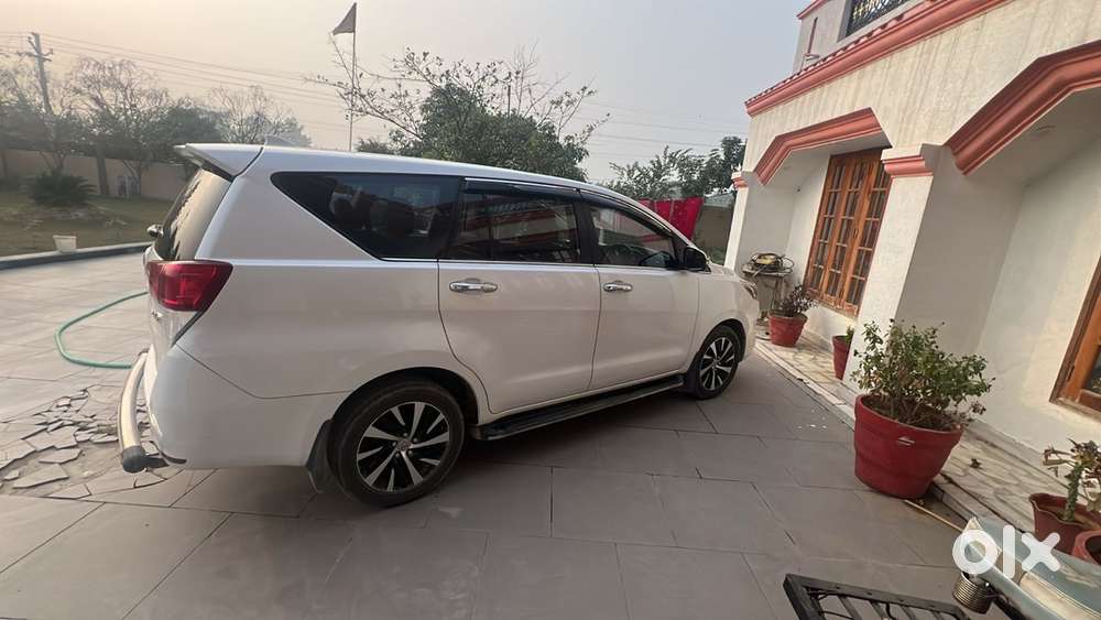 Top Model Toyota Innova Crysta 2023 Diesel Manual
