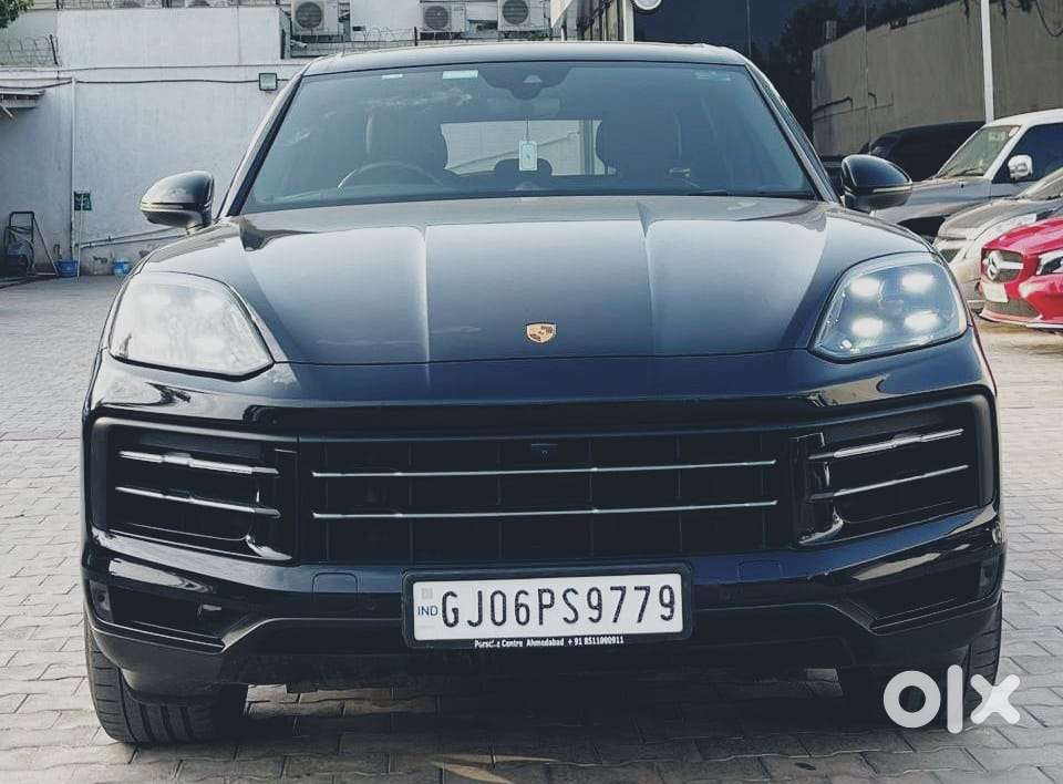 Porsche Cayenne Turbo S, 2024, Petrol