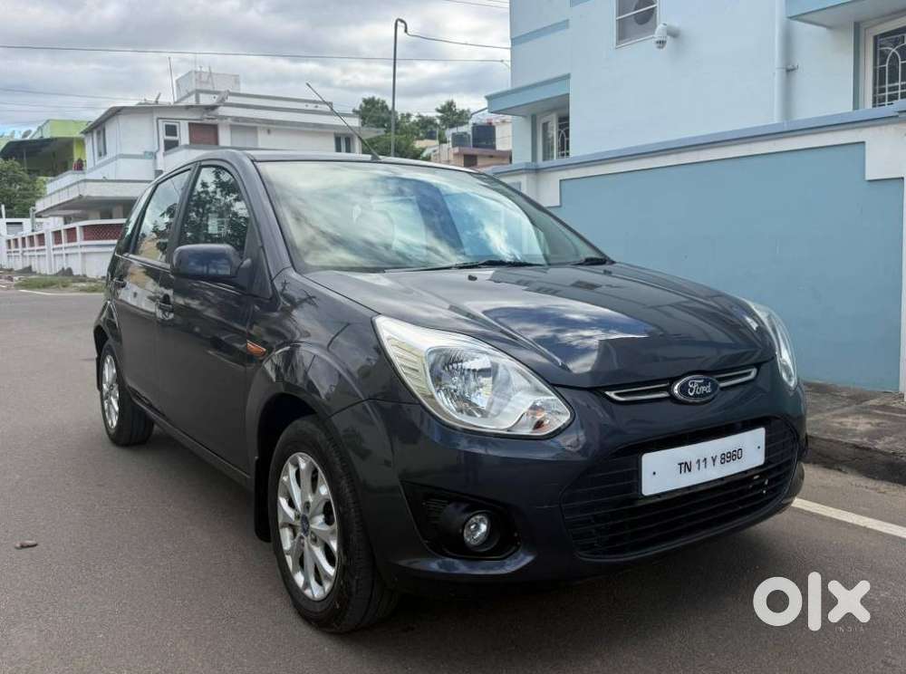 Ford Figo Petrol Titanium, 2013, Petrol