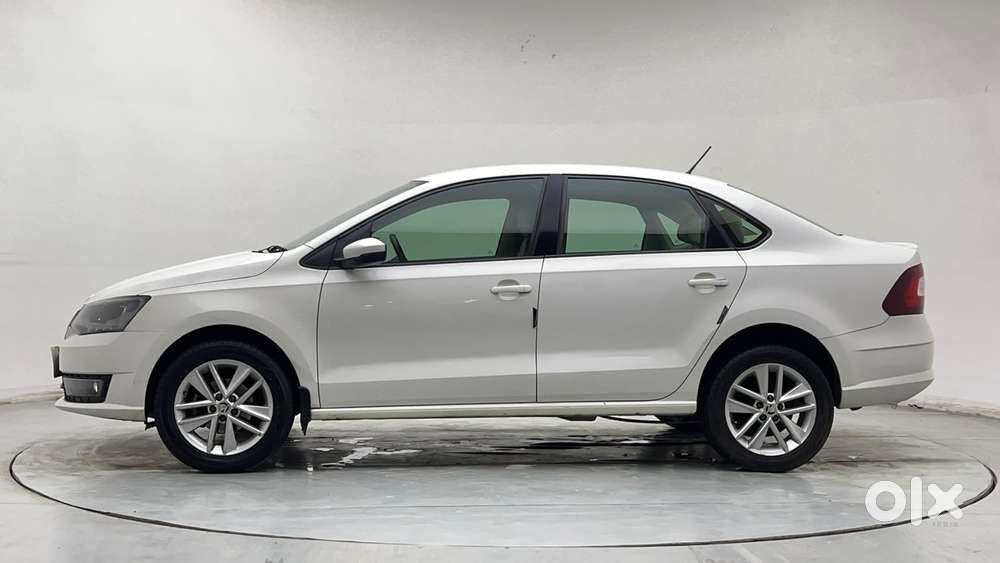 Skoda Rapid 1.5 Tdi Style/1.5 At Style, 2020, Petrol
