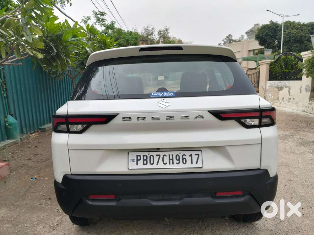 Maruti Suzuki Brezza 1.5 Vxi Smart Hybrid, 2024, Petrol