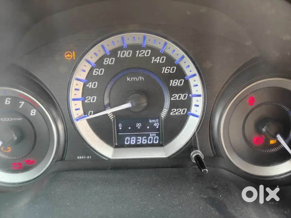 Honda City I-vtech Petrol / Cng