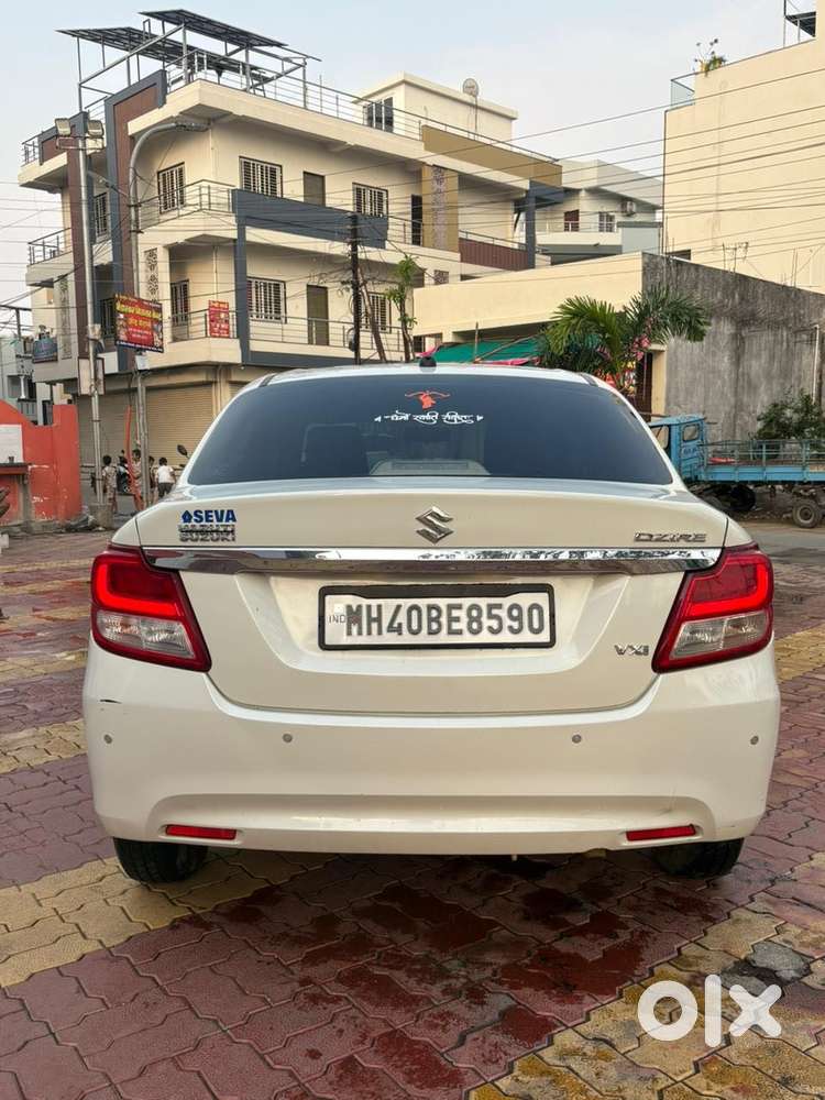 Maruti Suzuki Swift Dzire Amt Zxi, 2018, Petrol