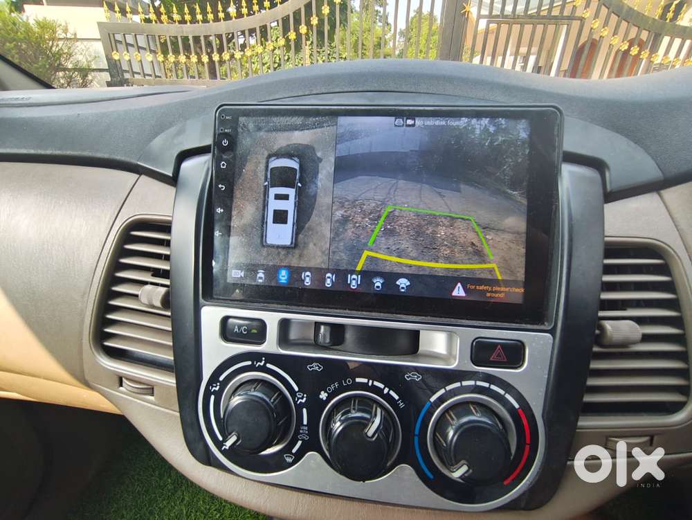 Toyota Innova 2.5 G (diesel) 8 Seater Bs Iv, 2015, Diesel