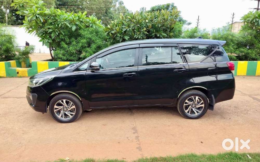 Toyota Innova Crysta 2.4 Gx Limited Edition 8 Str, 2023, Diesel