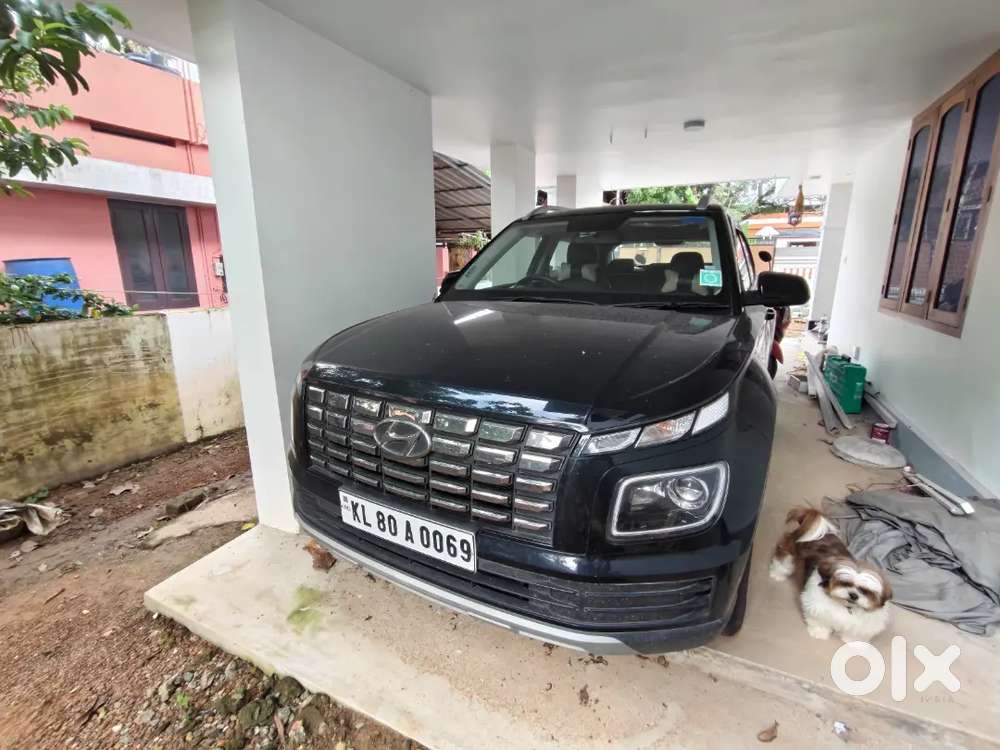 Hyundai Venue 2026 Petrol Well Maintained
