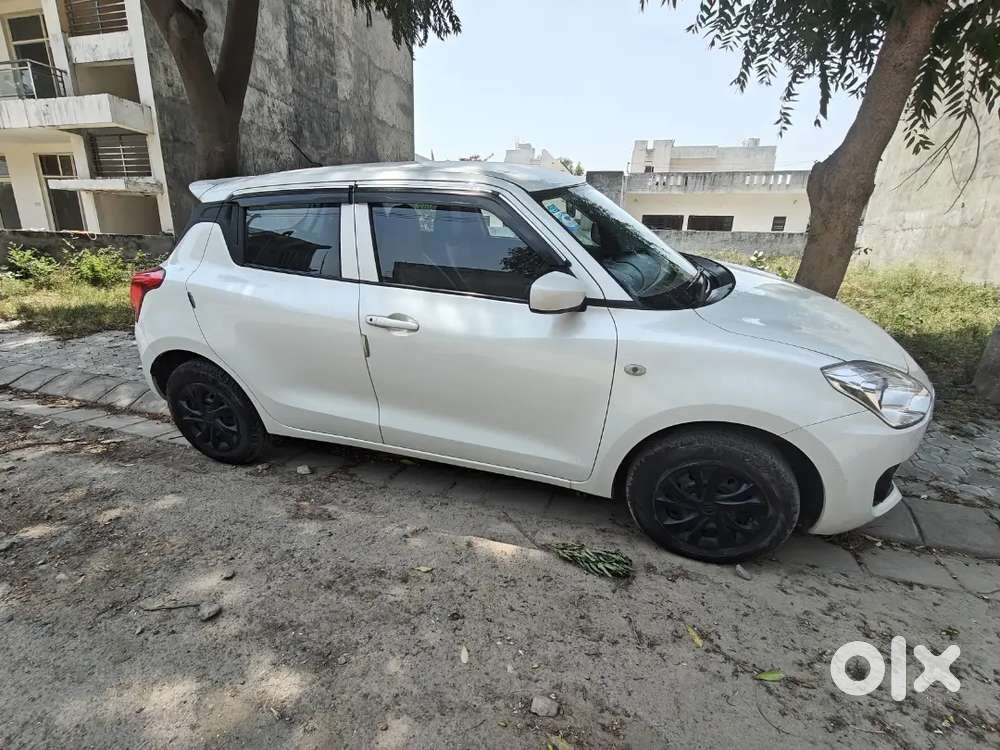 Maruti Suzuki Swift Lxi