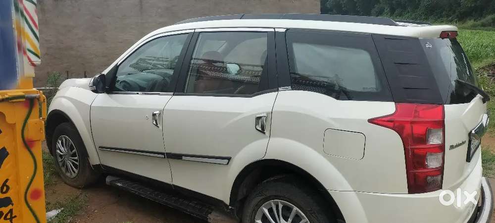 Mahindra Xuv500  2016 Diesel 98000 Km Driven