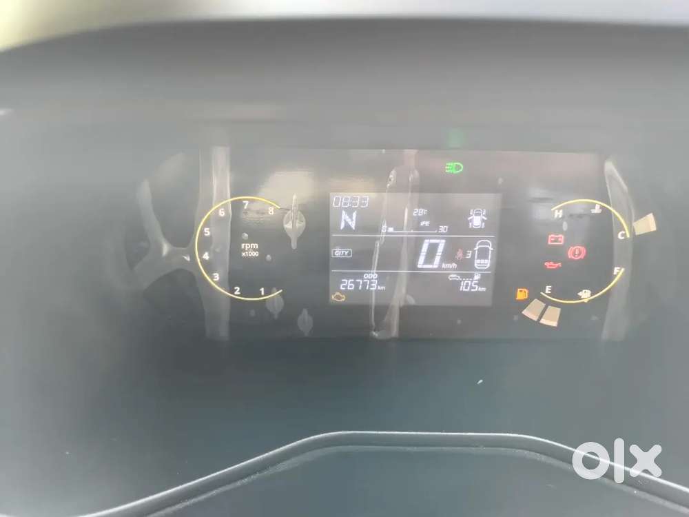 Tata Nexon 2025 Petrol Well Maintained