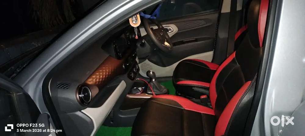 Hyundai Aura 2025 Cng & Hybrids 49500 Km Driven