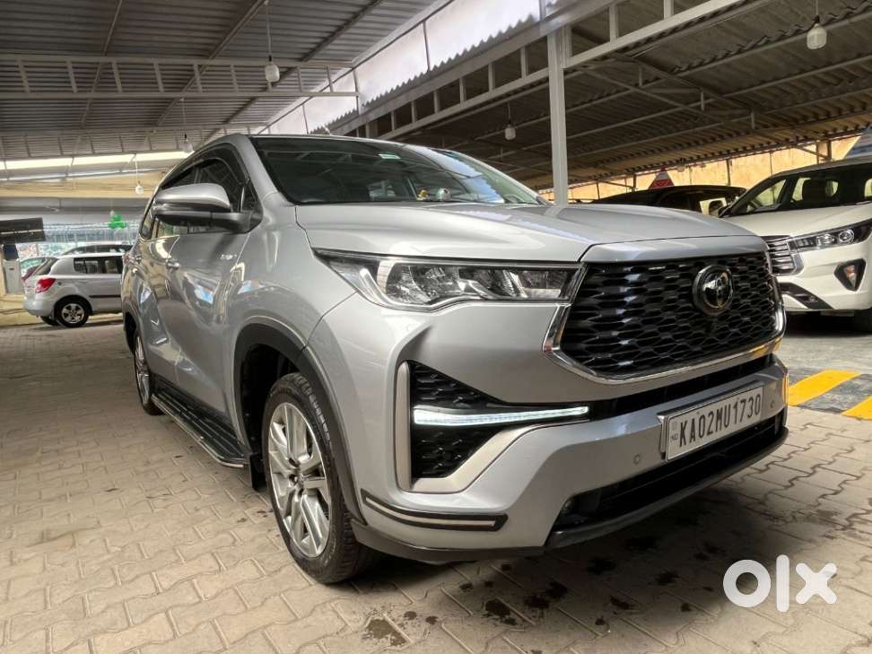 Toyota Innova Hycross 2.0 Zx Hybrid 7 Str, 2023, Petrol