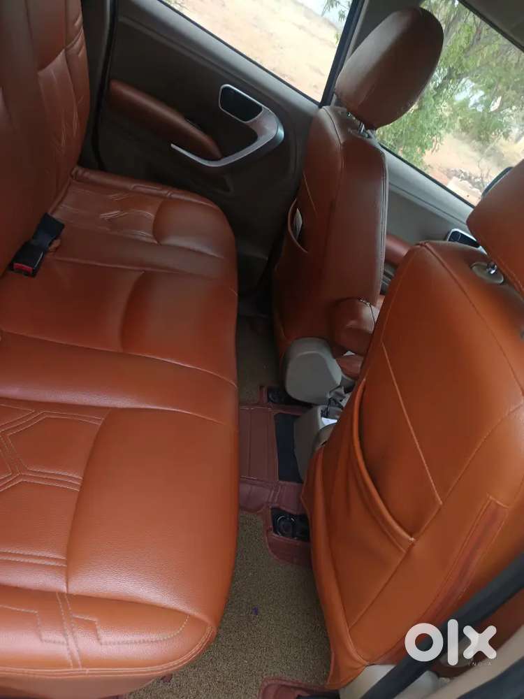 Mahindra Tuv 300 2017