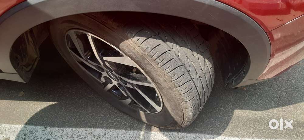 Mahindra Xuv300 W8 Option, 2022, Petrol