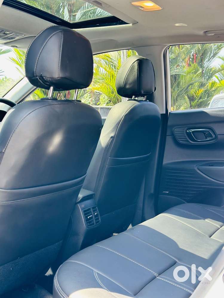 Hyundai I20 Asta (o) 1.2 Mt, 2023, Petrol