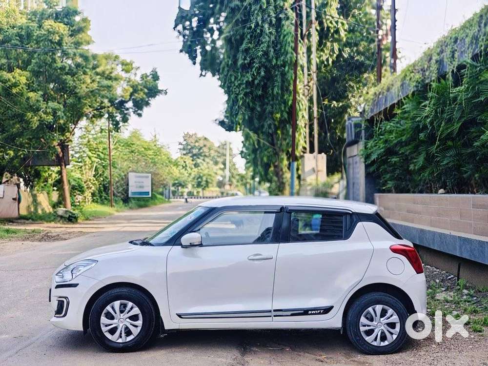 Maruti Suzuki Swift Vxi + Manual, 2020, Petrol