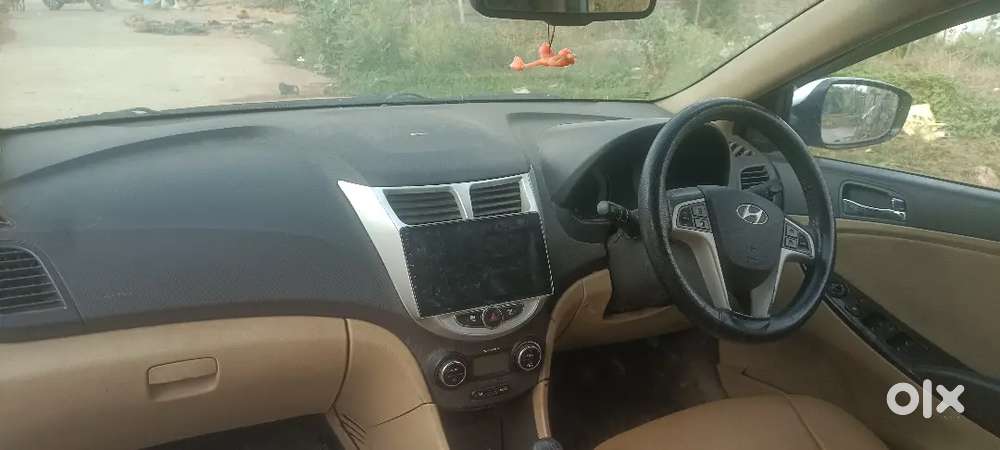 Hyundai Verna 2013