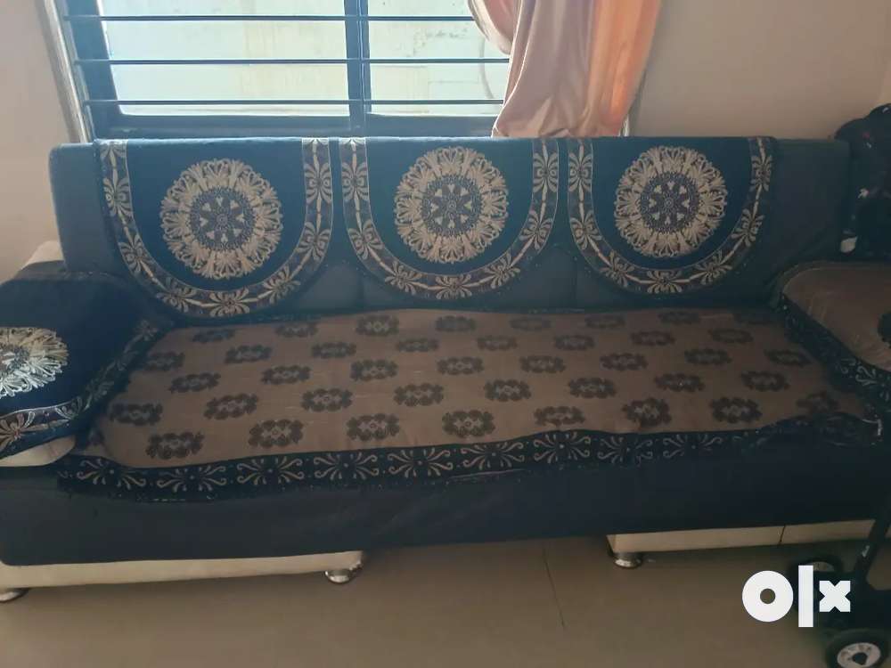 Used sofa deals on olx