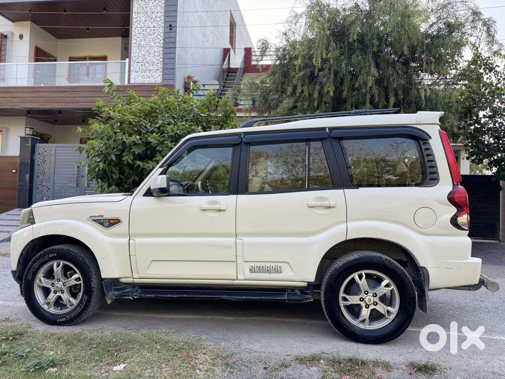 Mahindra Scorpio S10 8 Seater, 2017, Diesel