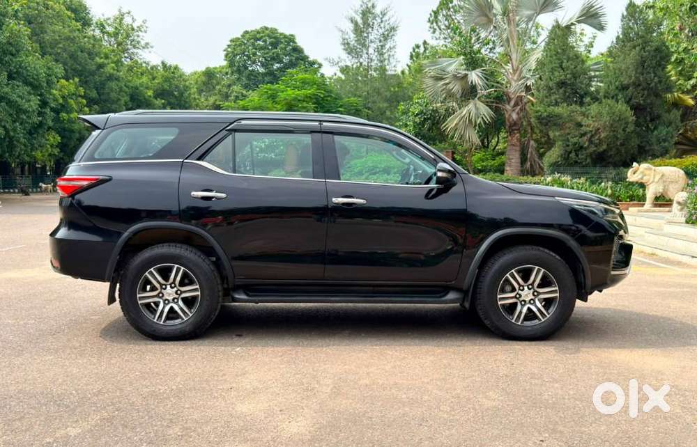 Toyota Fortuner [2021-ongoing] 2.8 2wd Diesel At, 2023, Diesel