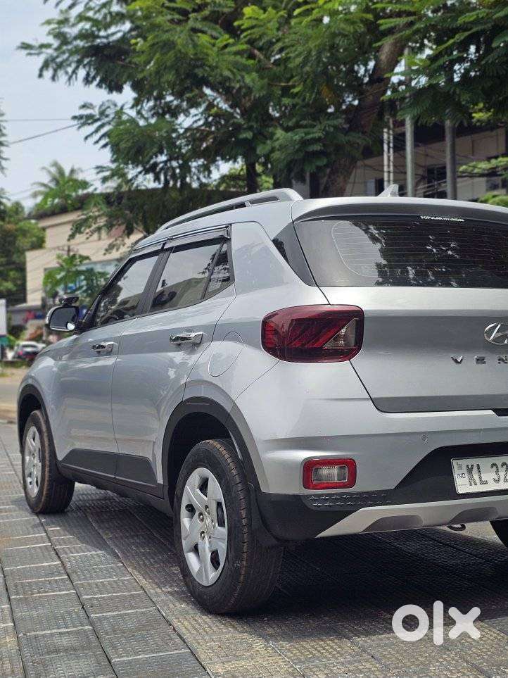 Hyundai Venue 1.2 S Plus, 2021, Petrol