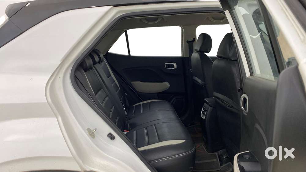 Hyundai Venue 1.2 S (o), 2023, Petrol
