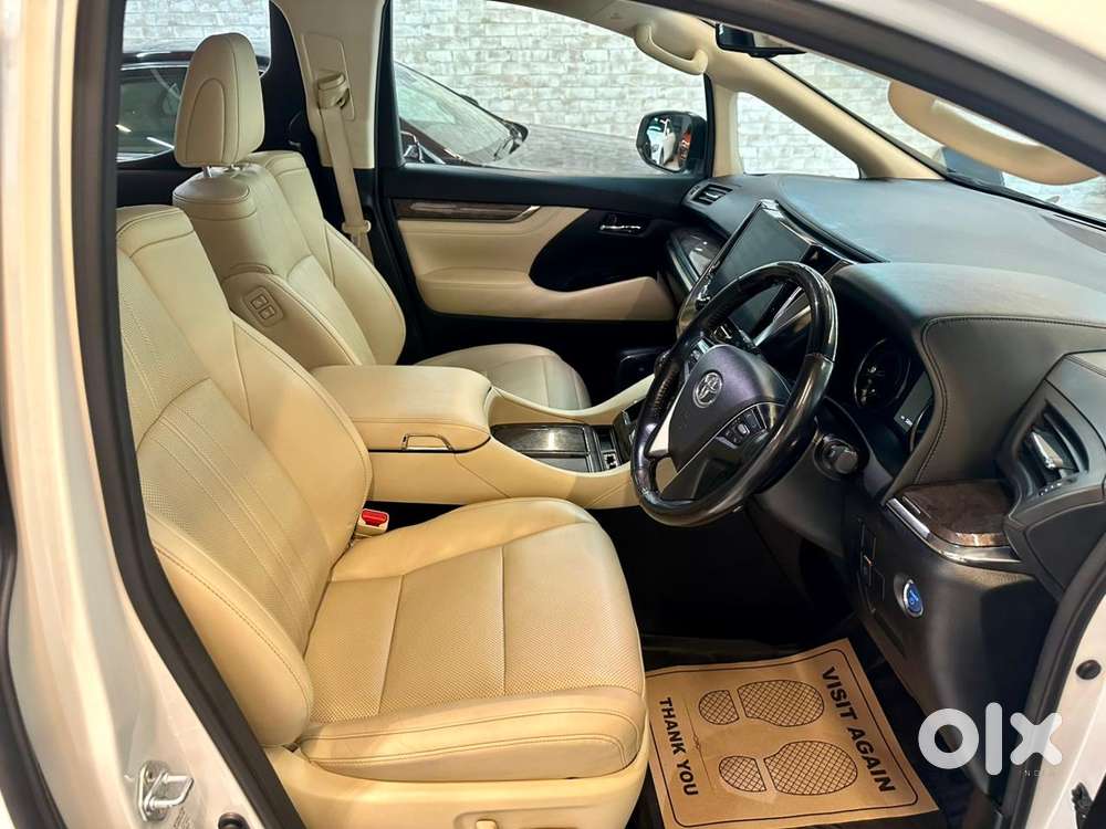 Toyota Vellfire 2.5 Hybrid, 2022, Petrol