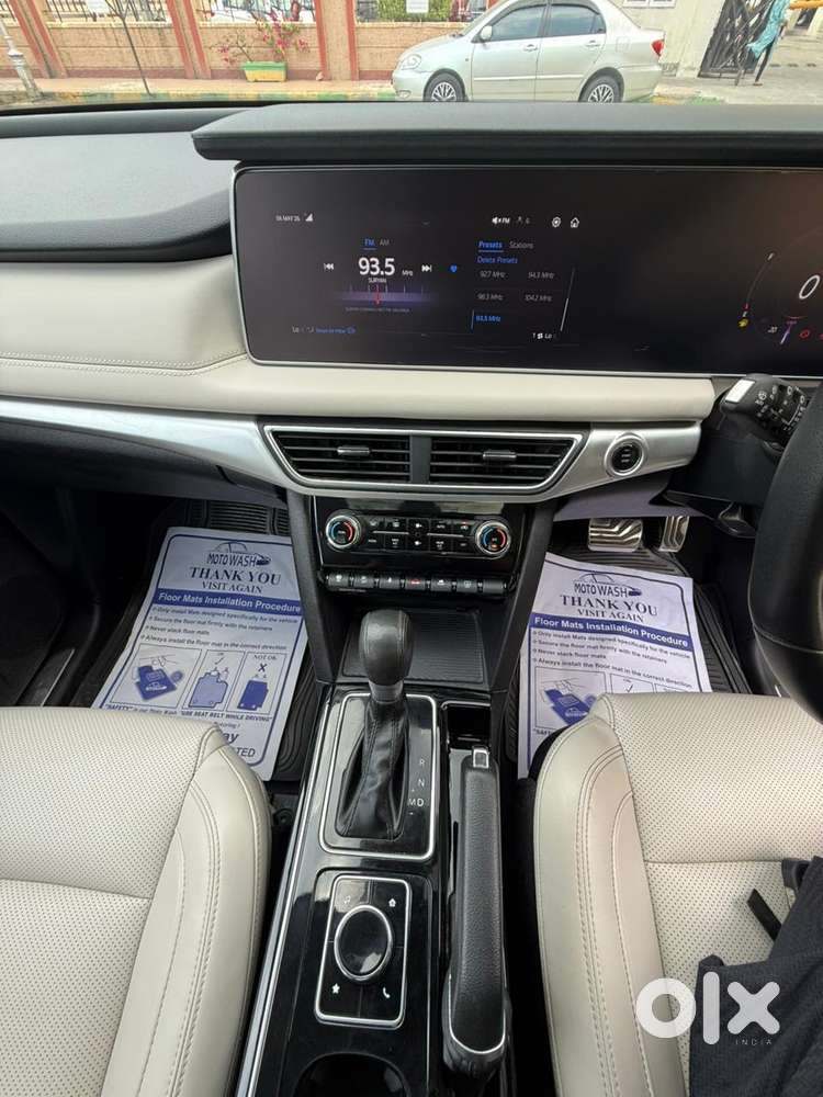 Mahindra Xuv700 2.0 Ax 7 Petrol At Str, 2022, Petrol