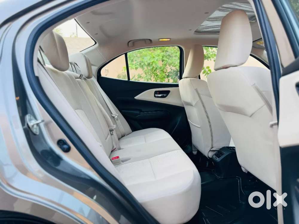Maruti Suzuki Dzire Zxi Ags, 2025, Petrol
