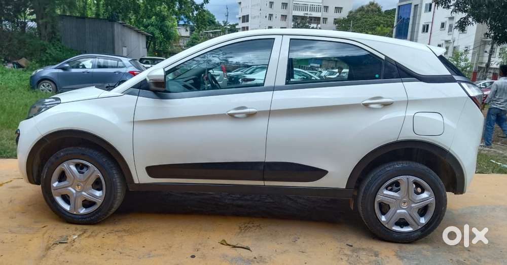 Tata Nexon 1.2 Revotron Xm (s), 2019, Petrol