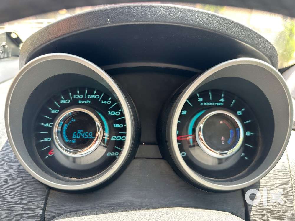 Mahindra Xuv500 2018 60k Km Diesel Well Maintained