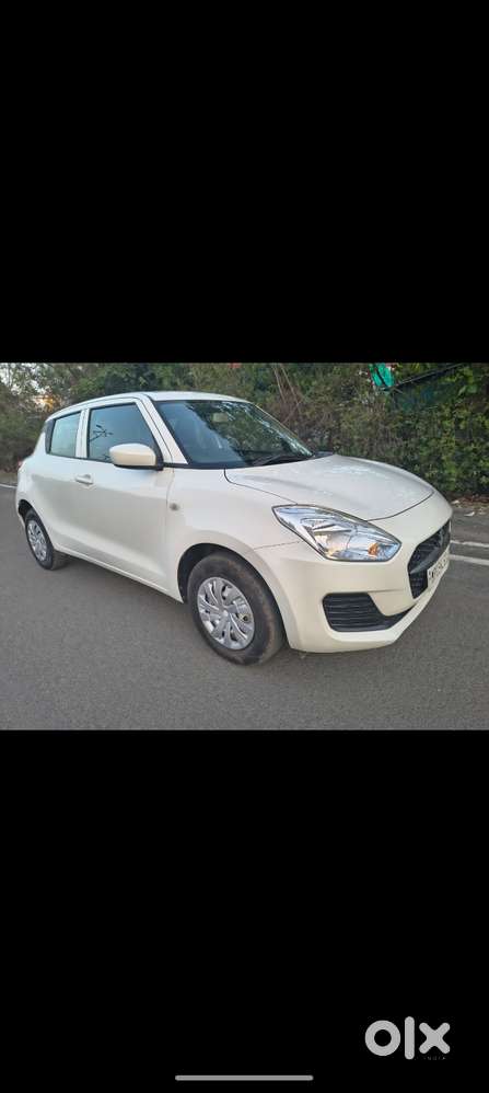 Maruti Suzuki Swift 1.3 Lxi, 2022, Petrol