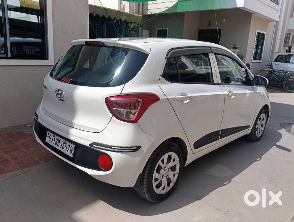 Hyundai Grand I10 Petrol With Cng Well Maintained & Good Condition