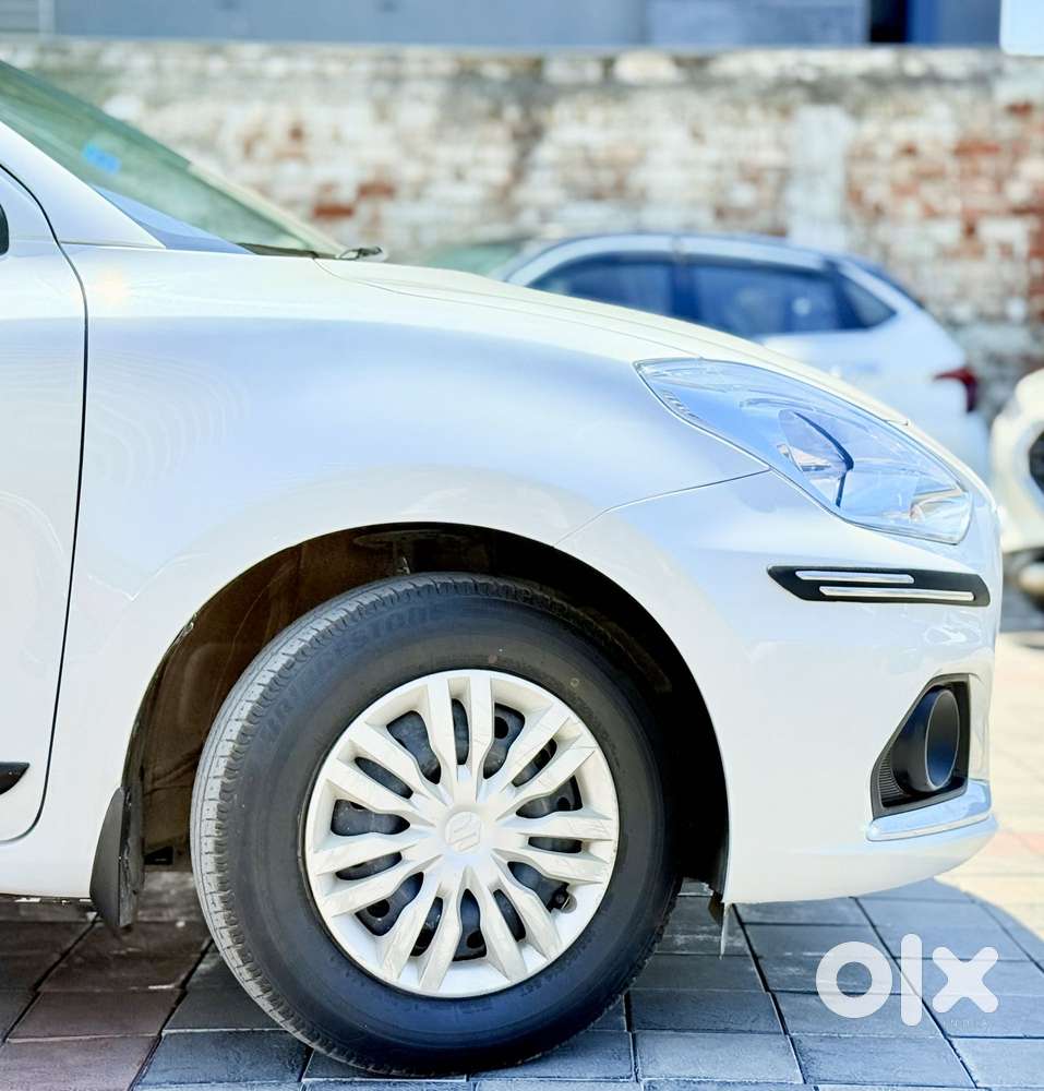 Maruti Suzuki Swift Dzire Vxi(o) Amt, 2022, Petrol