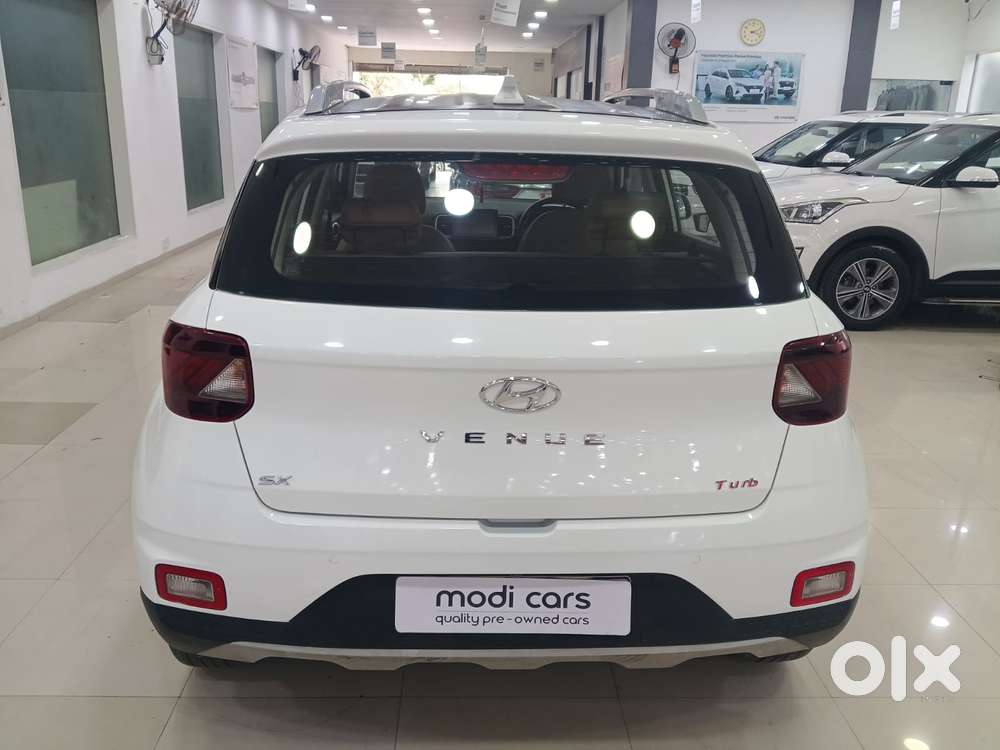 Hyundai Venue 1.0 Sx Turbo Imt Dual Tone Sport, 2021, Petrol