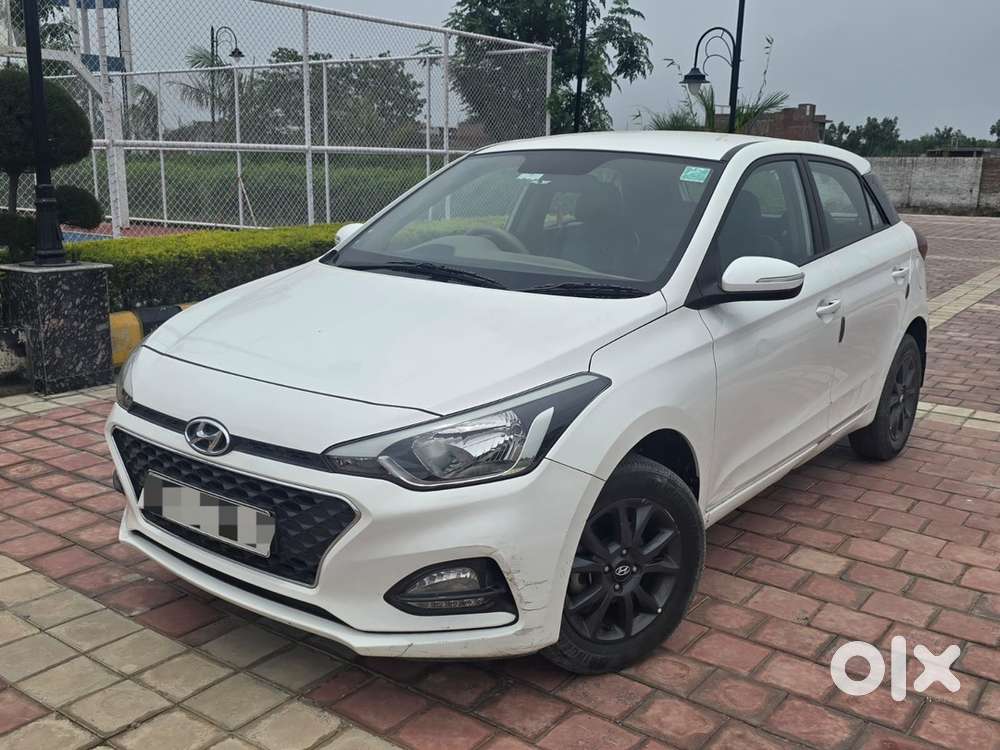 Hyundai Elite I20 Sportz Plus Varient Vtvt Petrol Mannual Transmission