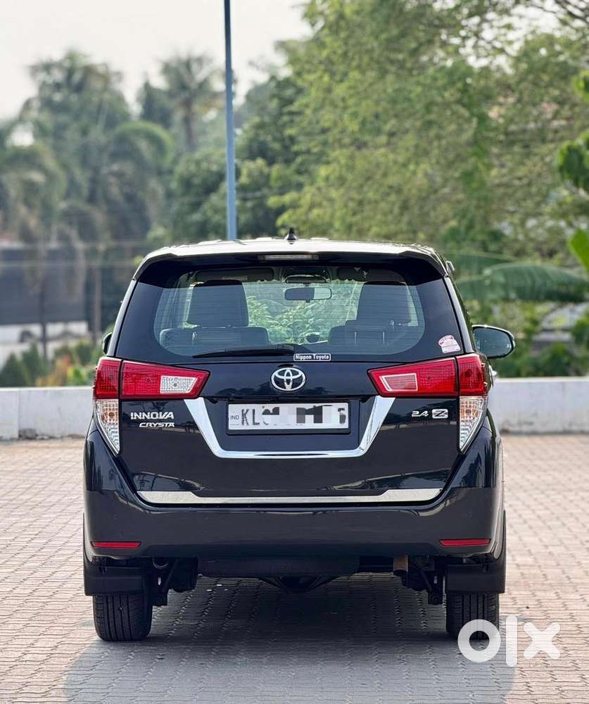 Toyota Innova Crysta 2021