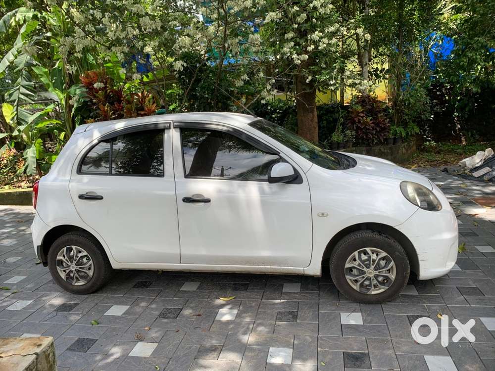 Nissan Micra Active 2013
