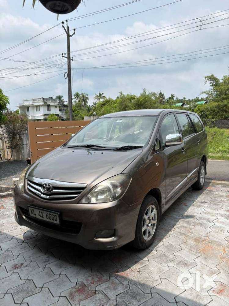 Toyota Innova 2.5 G (diesel) 7 Seater Bs Iv, 2006, Diesel