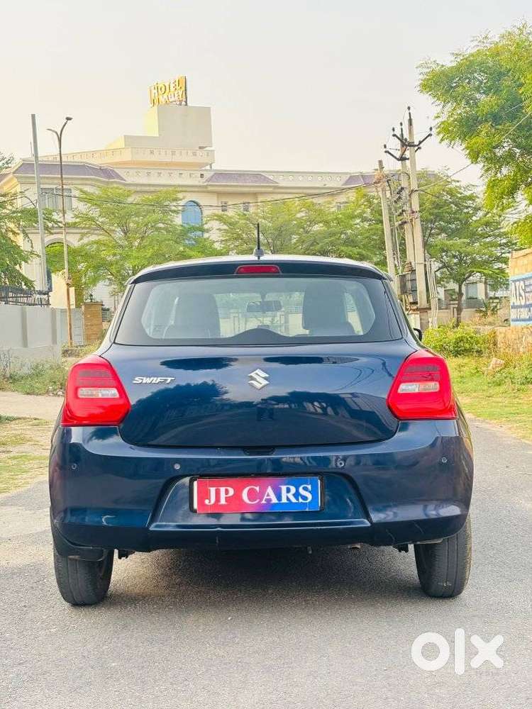 Maruti Suzuki Swift Vxi + Manual, 2022, Petrol
