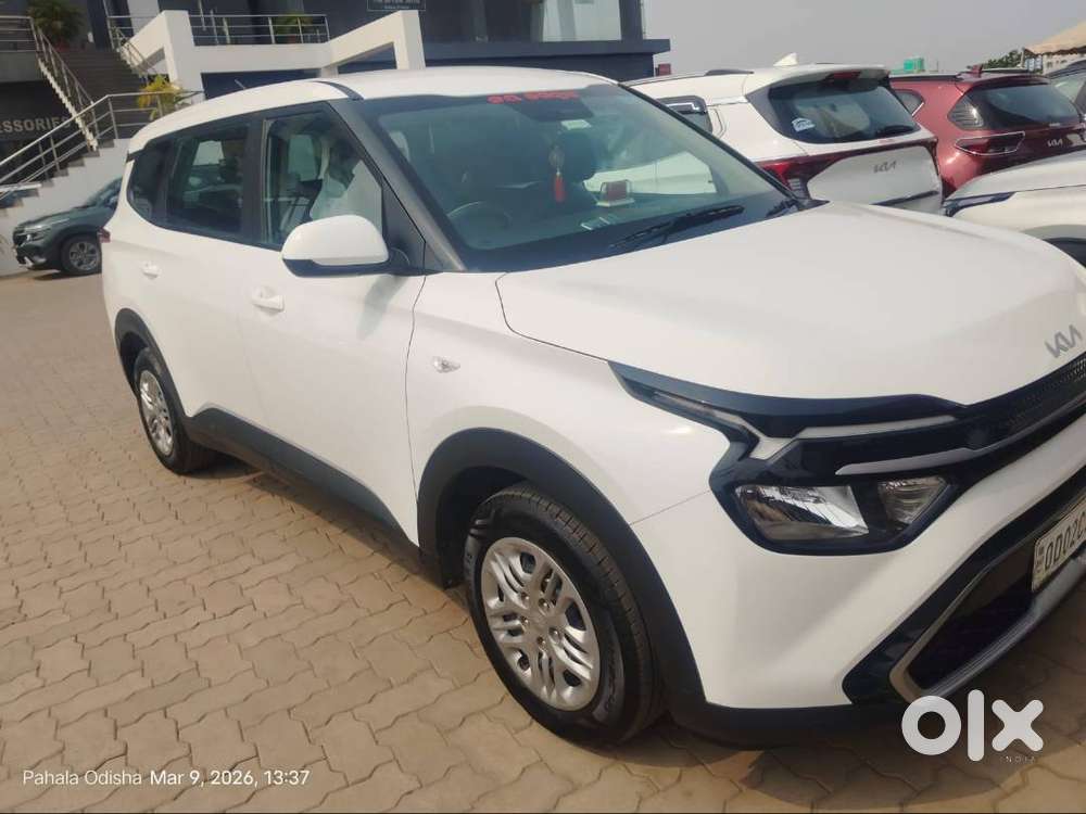 Kia Carens 2024 Petrol Good Condition, Well Maintained