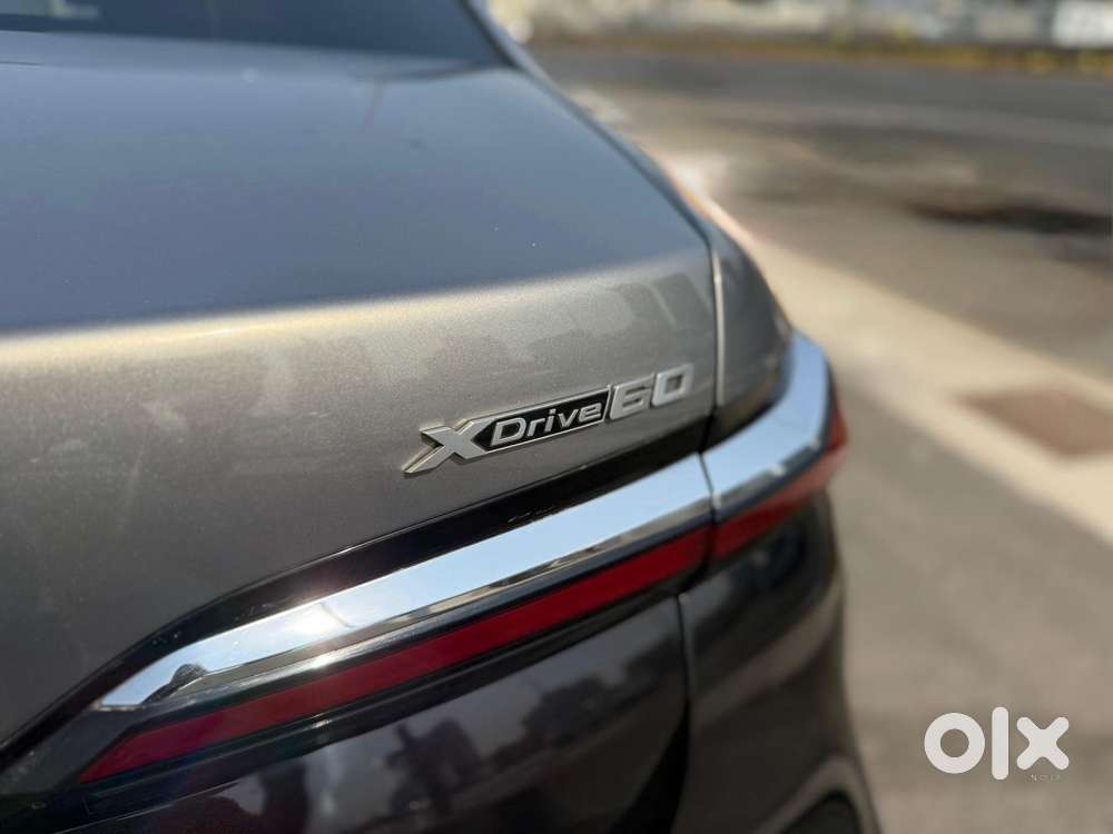 Bmw I7 Xdrive60, 2023, Electric