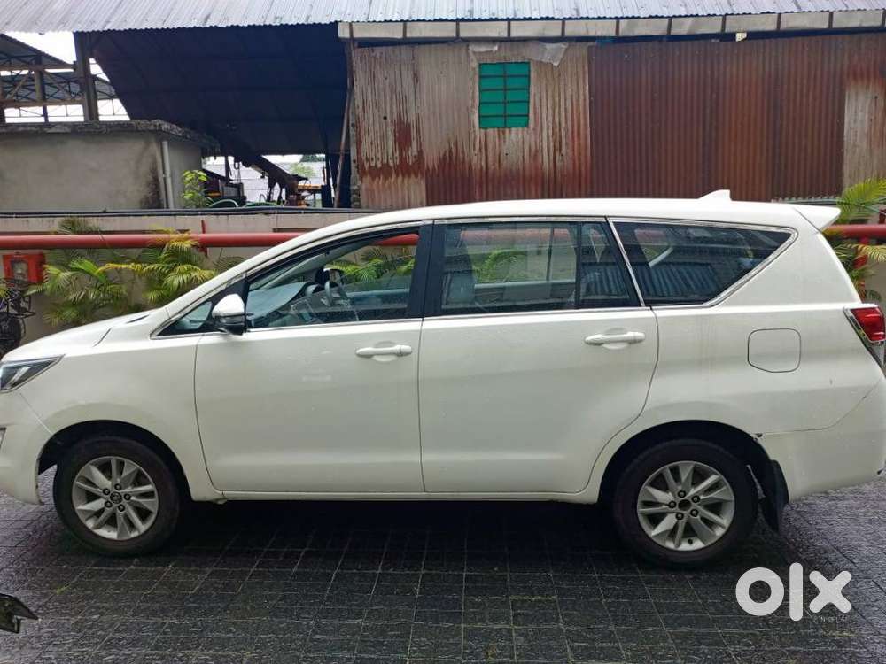Toyota Innova Crysta 2.4 G Mt 8s, 2017, Diesel