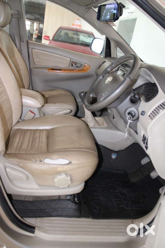 Toyota Innova 2.5 Vx 8 Str, 2011, Diesel