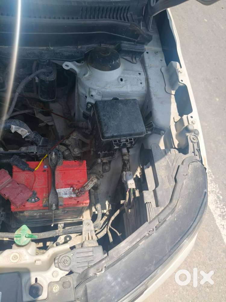 Maruti Suzuki Breeza 2024 Petrol Well Maintained.