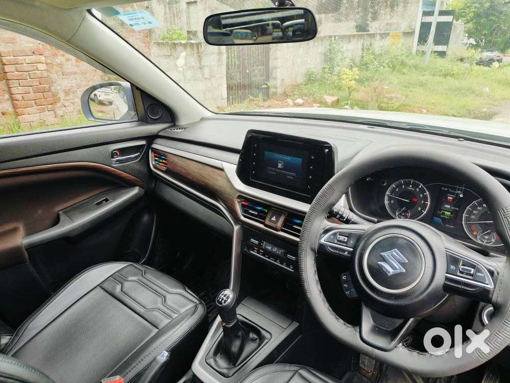 Maruti Suzuki Brezza 1.5 Zxi Smart Hybrid, 2023, Petrol