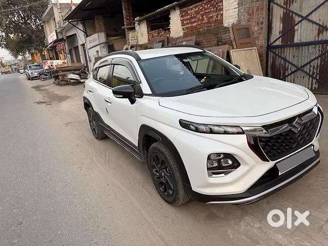 Maruti Suzuki Fronx Oct 2024 Petrol Well Maintained